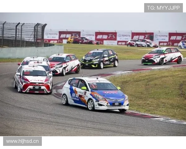 中国房车锦标赛多车相撞(中国房车锦标赛视频)世界杯体育论坛